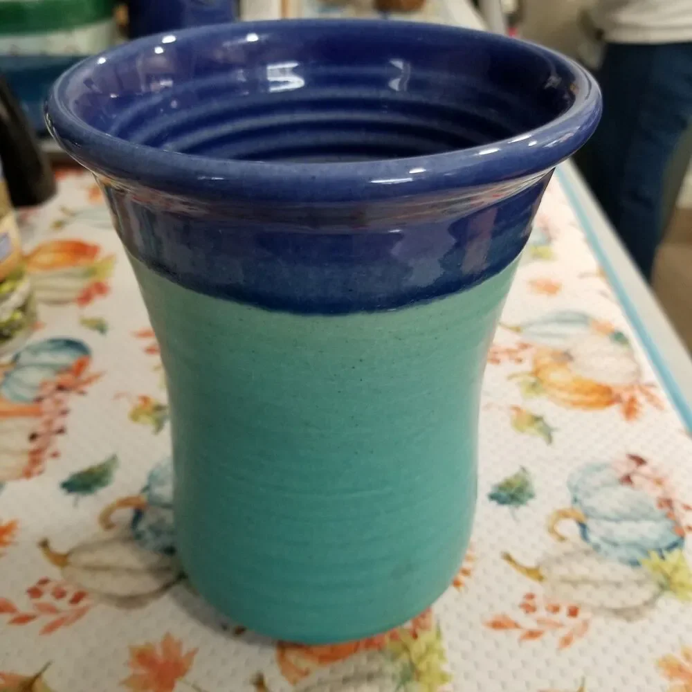 Chatham Stoneware wheel thrown stoneware utensil holder signed - Picture 3 of 10